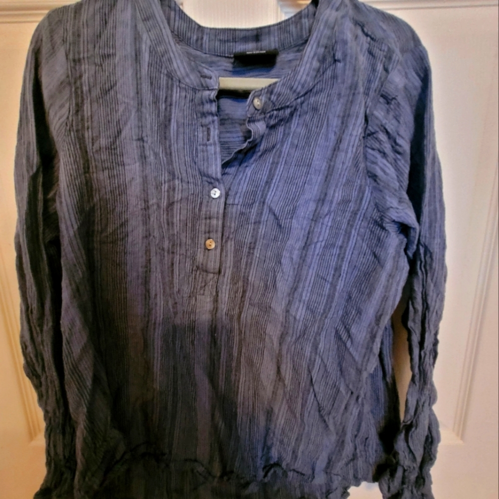 Quarter sleeve shirt